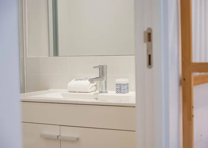 Campolide Cozy & * Lisbon