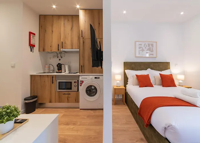 Apartment Campolide Cozy & *