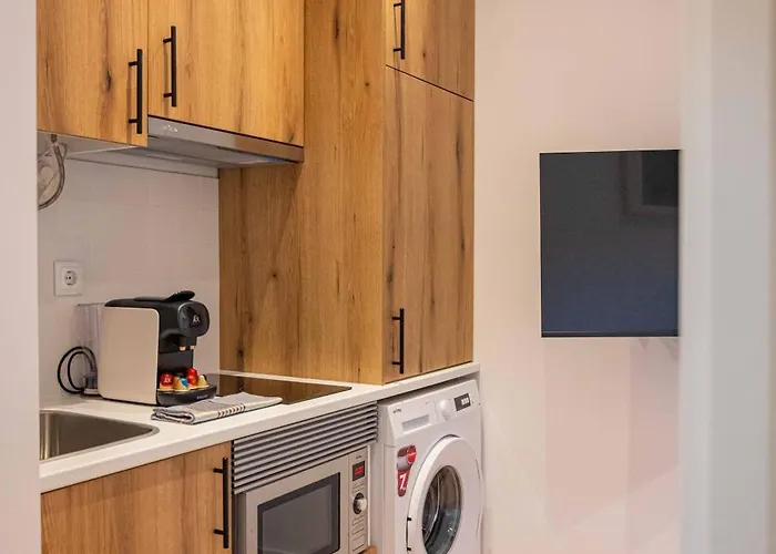 Apartment Campolide Cozy & *