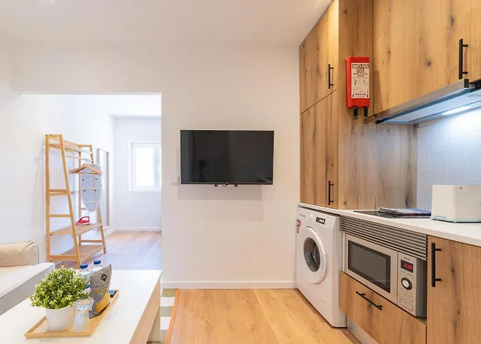 Apartment Campolide Cozy & *