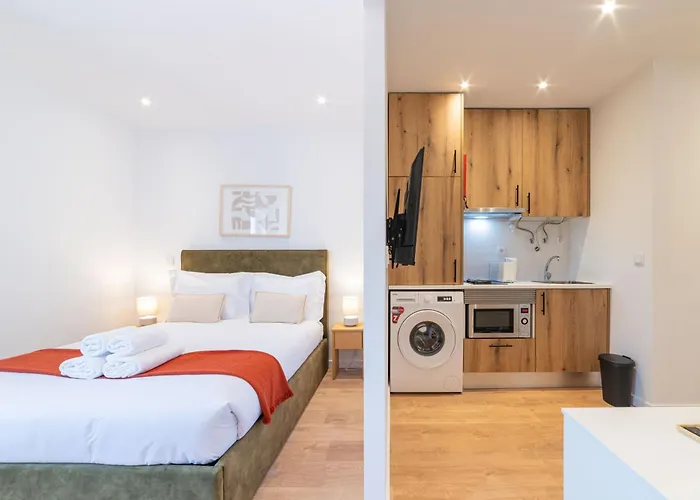 Campolide Cozy & * Lisbon