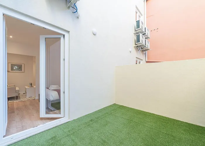 Apartment Campolide Cozy & *