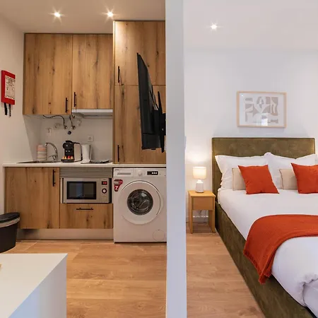 Apartment Campolide Cozy & *